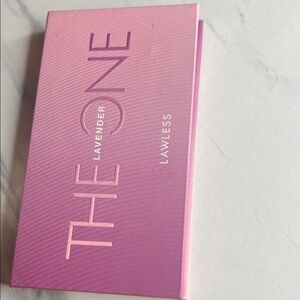 LAWLESS Lavender Pink Gradient Eyeshadow Palette Case